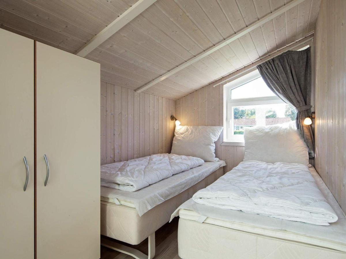12 Person Holiday Home In Groemitz Exterior photo