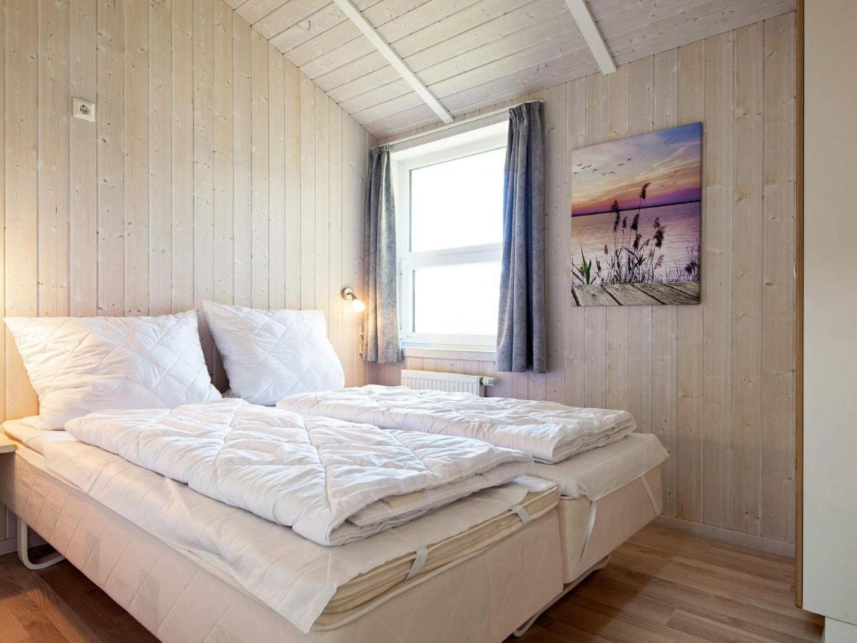 12 Person Holiday Home In Groemitz Exterior photo